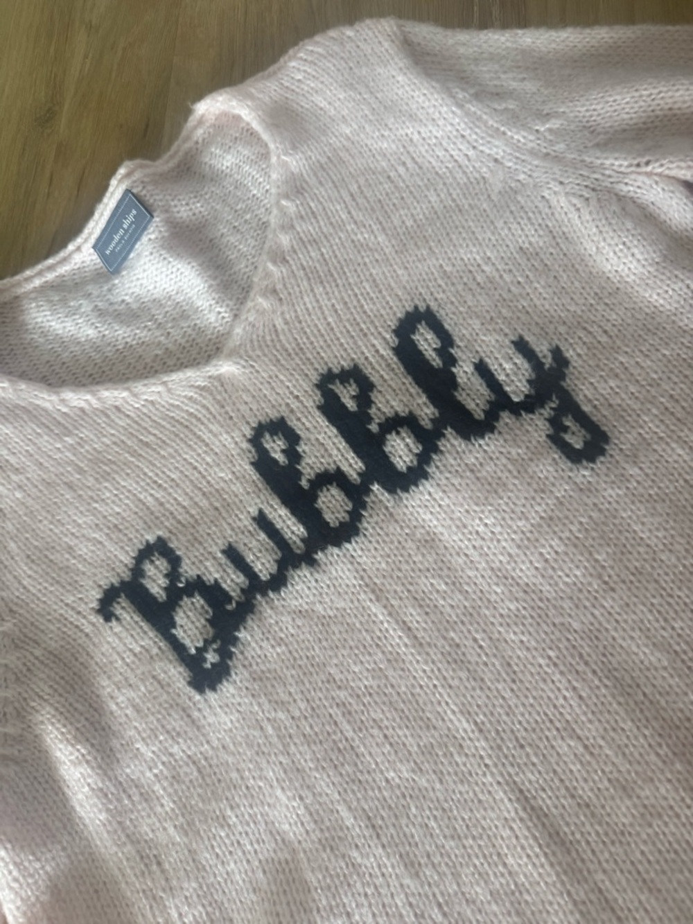 Wooden Ships 'Bubbly' Pink Knit V-Neck Sweater Small - Picture 4 of 7
